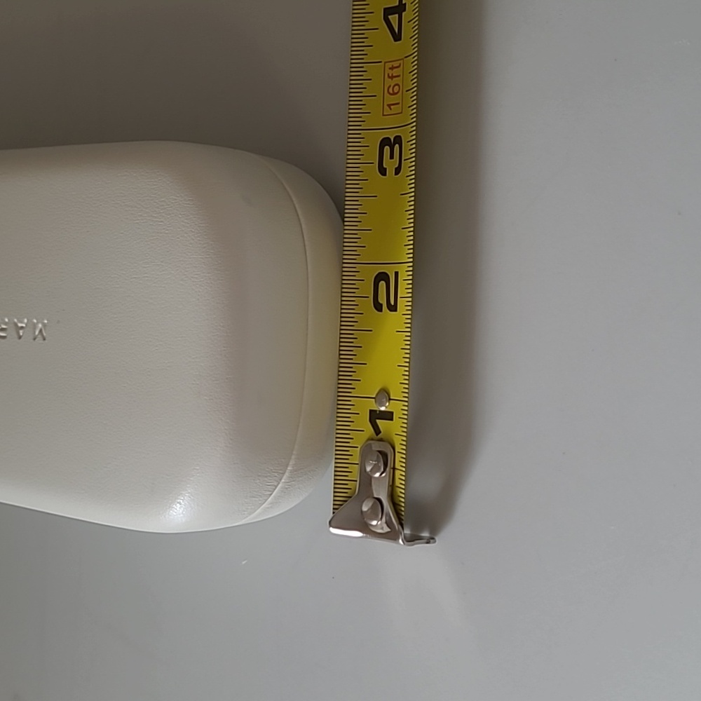 Marc Jacobs Case - Picture 11 of 12